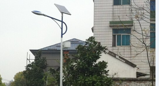 零口新村太陽(yáng)能路燈實(shí)景案例